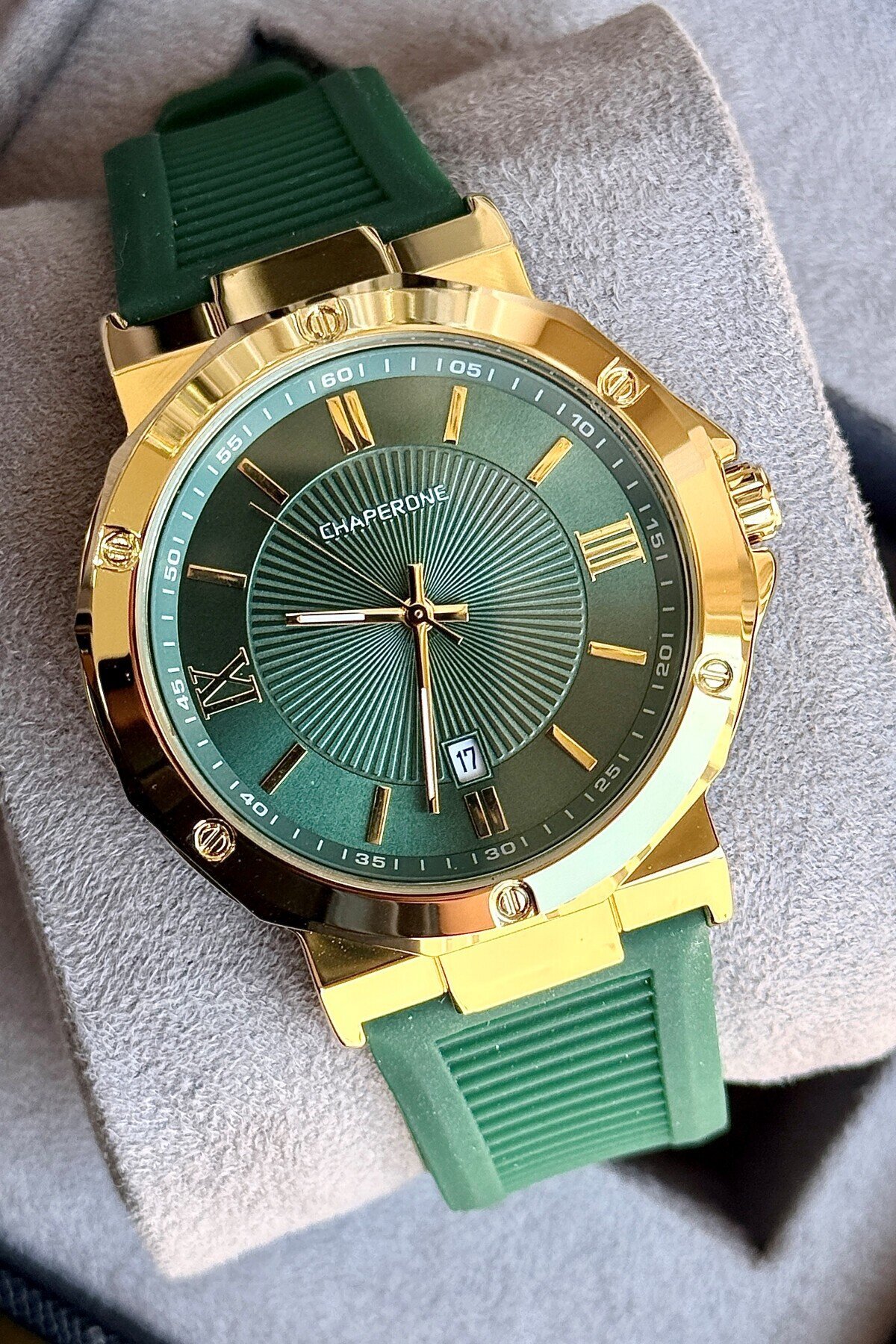 CH082M Silikon Kordonlu Erkek Kol Saati